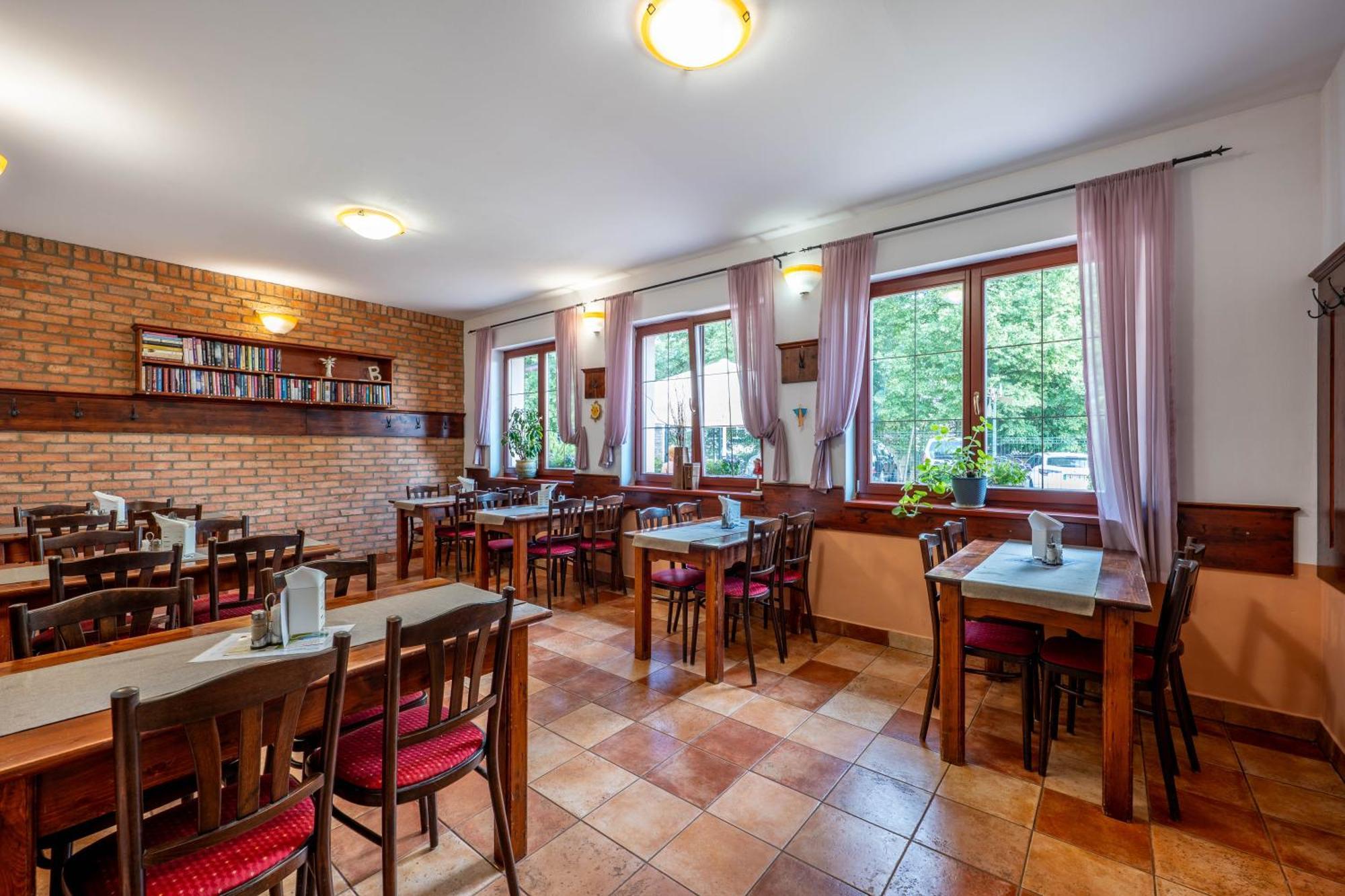 Guest house Motyl